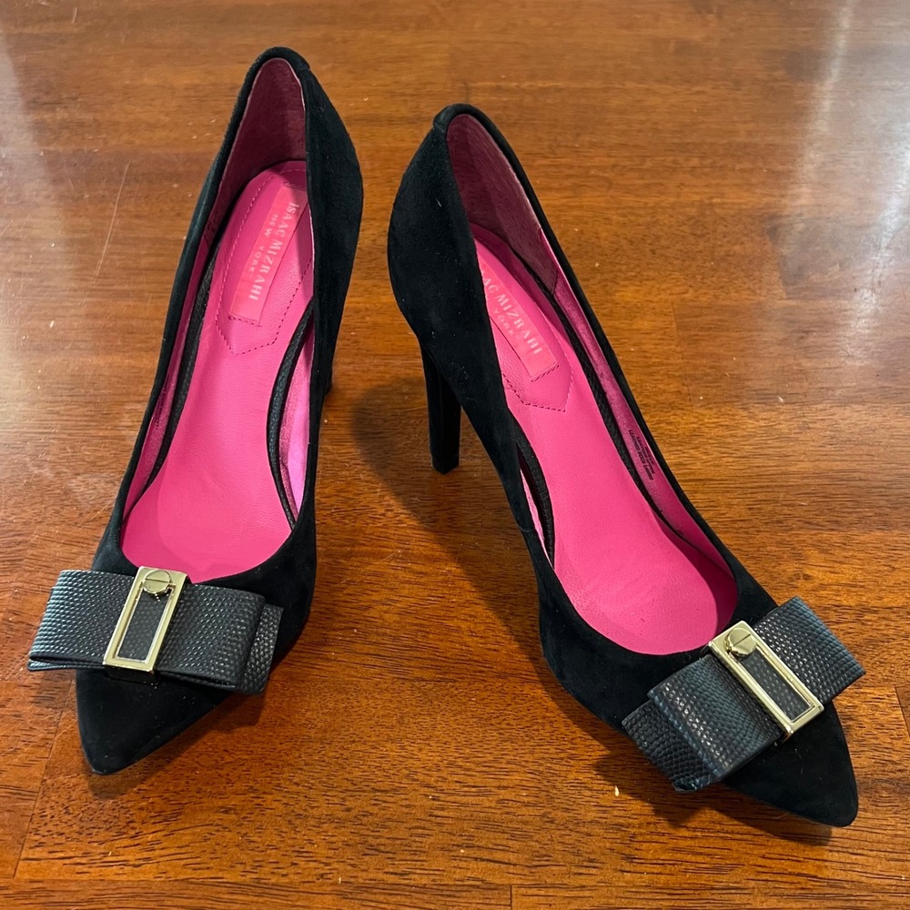 Isaac Mizrahi New York Black Suede Bow Pointed Toe Pumps Heels Size 6